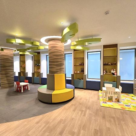 Oceanfront Beach Resort - Sha Extra Plus Patong Екстериор снимка The Children's Museum of Oak Park