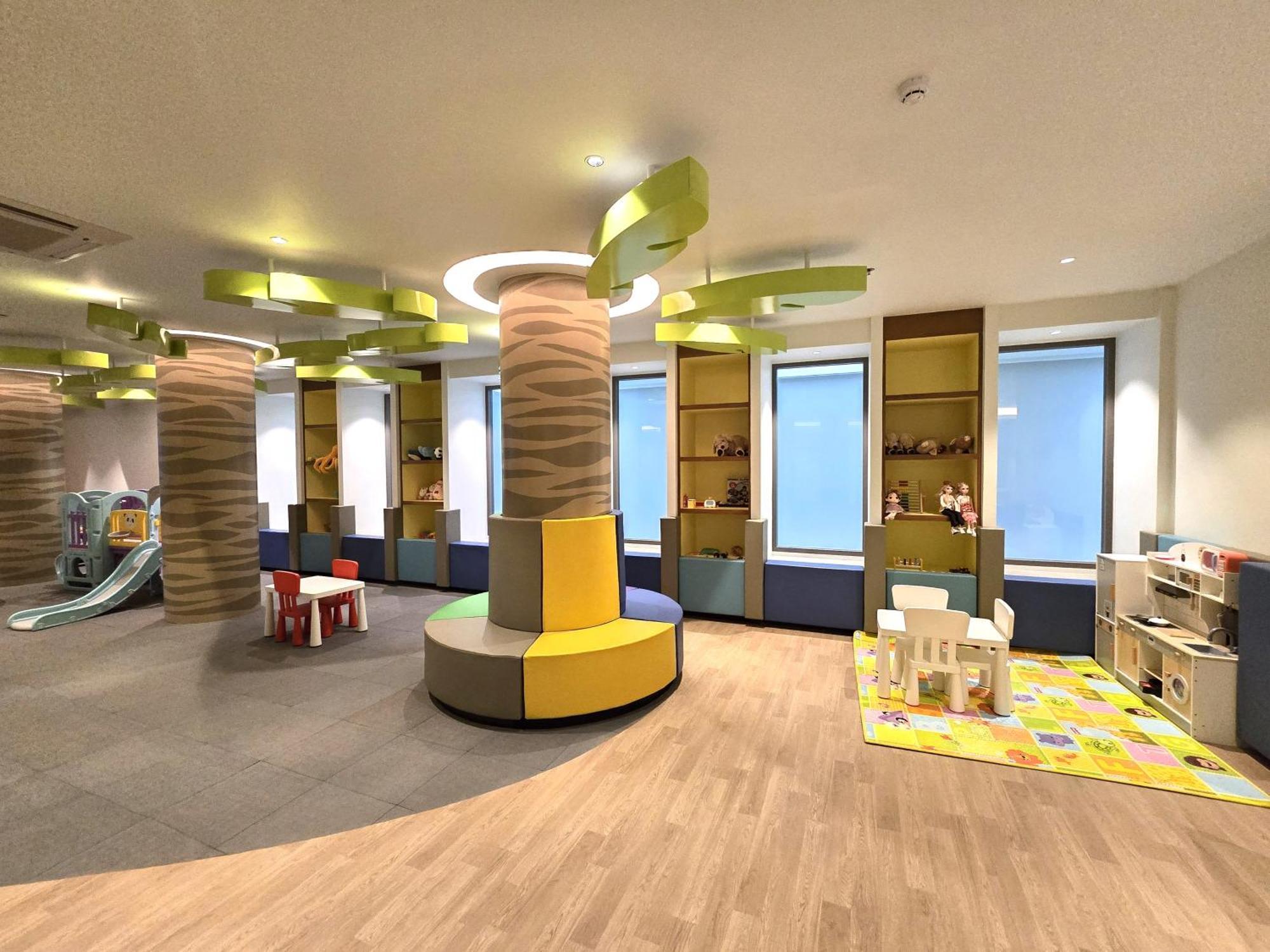 Oceanfront Beach Resort - Sha Extra Plus Patong Екстериор снимка The Children's Museum of Oak Park