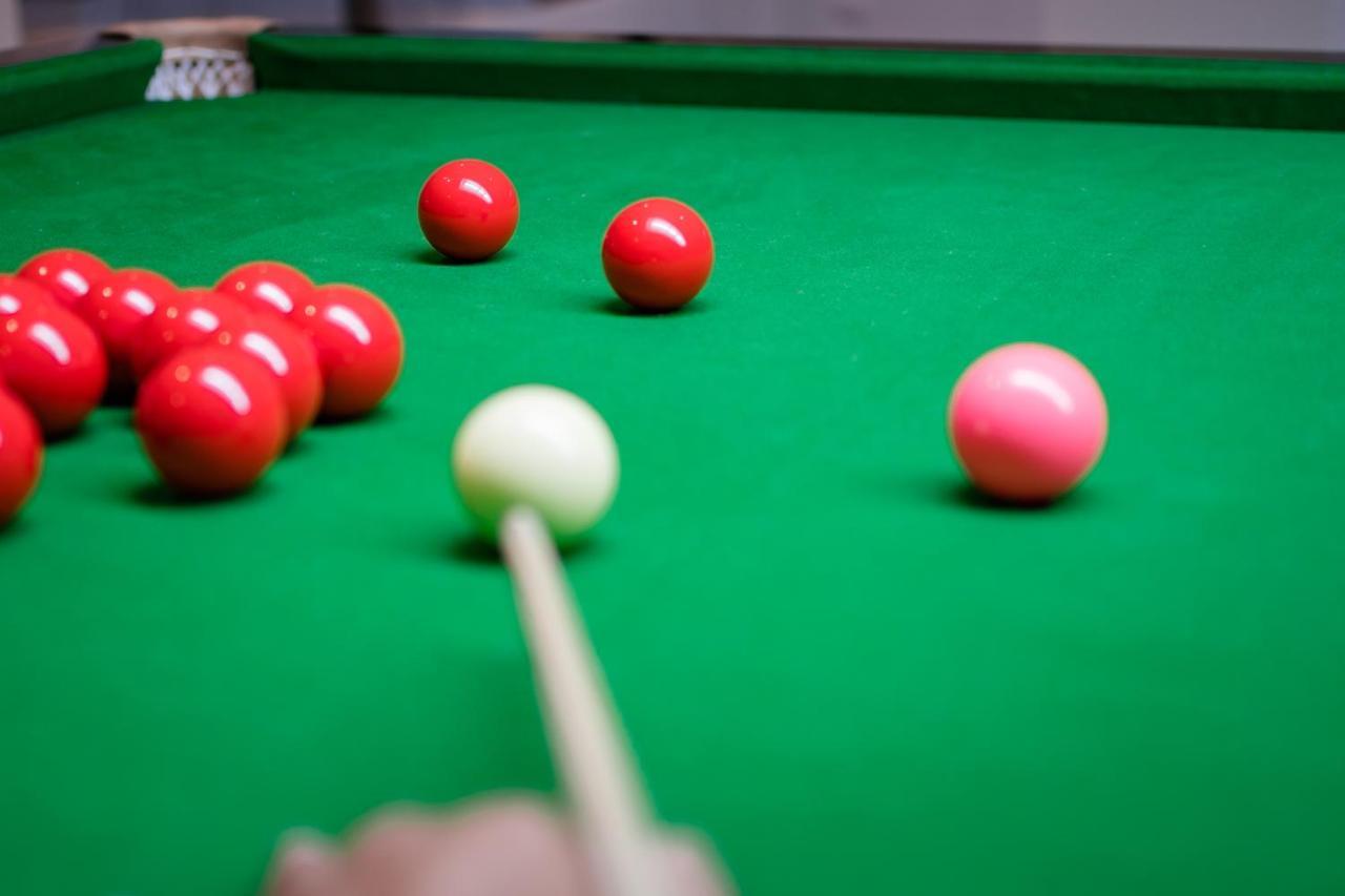 Oceanfront Beach Resort - Sha Extra Plus Patong Екстериор снимка The cue ball is the white ball