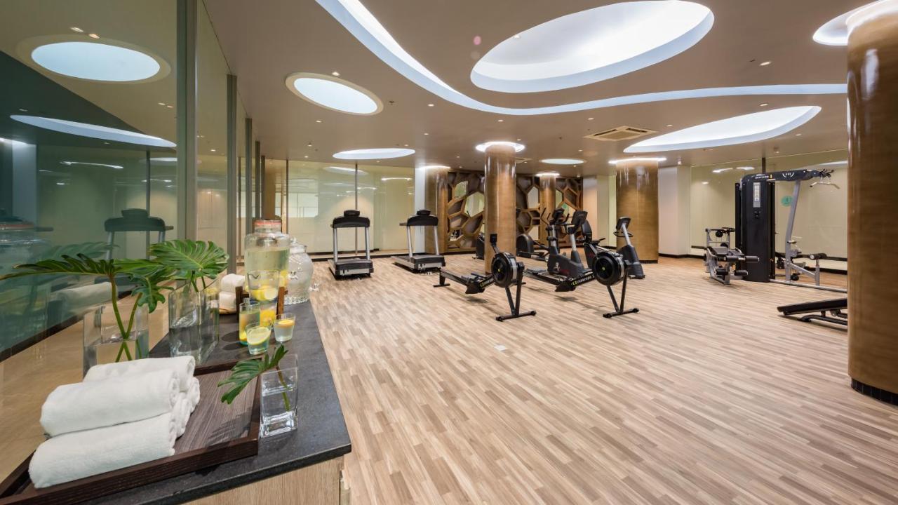 Oceanfront Beach Resort - Sha Extra Plus Patong Екстериор снимка The gym at the hotel