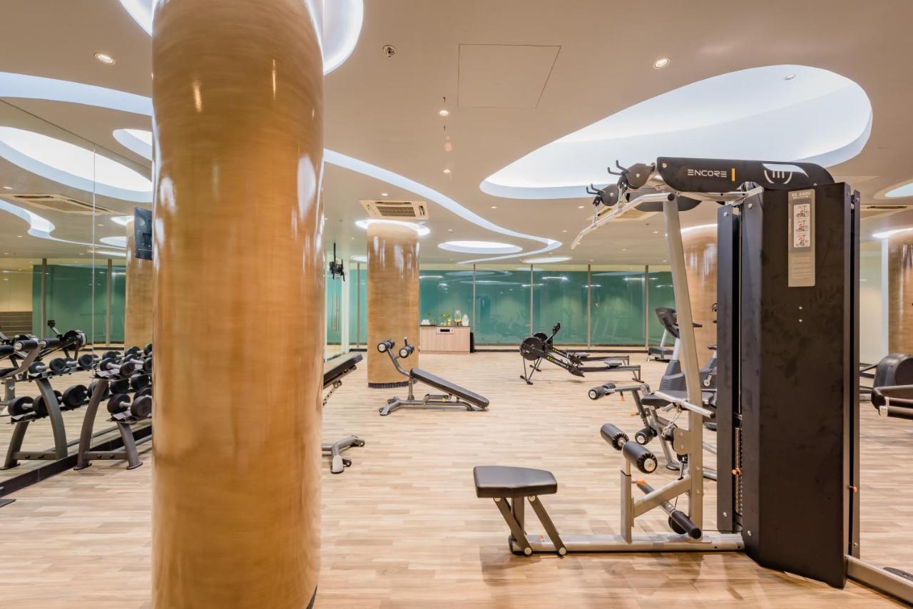 Oceanfront Beach Resort - Sha Extra Plus Patong Екстериор снимка The gym at the hotel